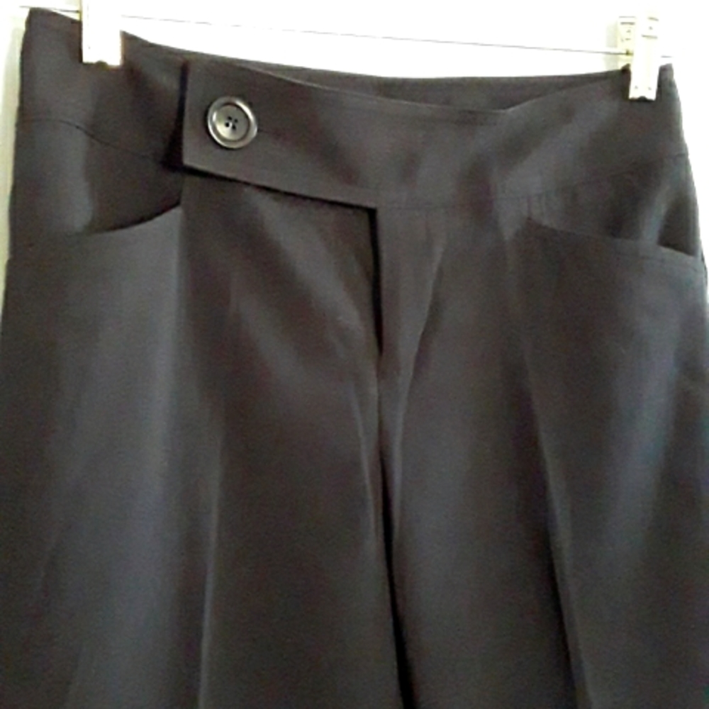 Nine West Trouser/Pants w/back leg seam detail, Black, Size 4P